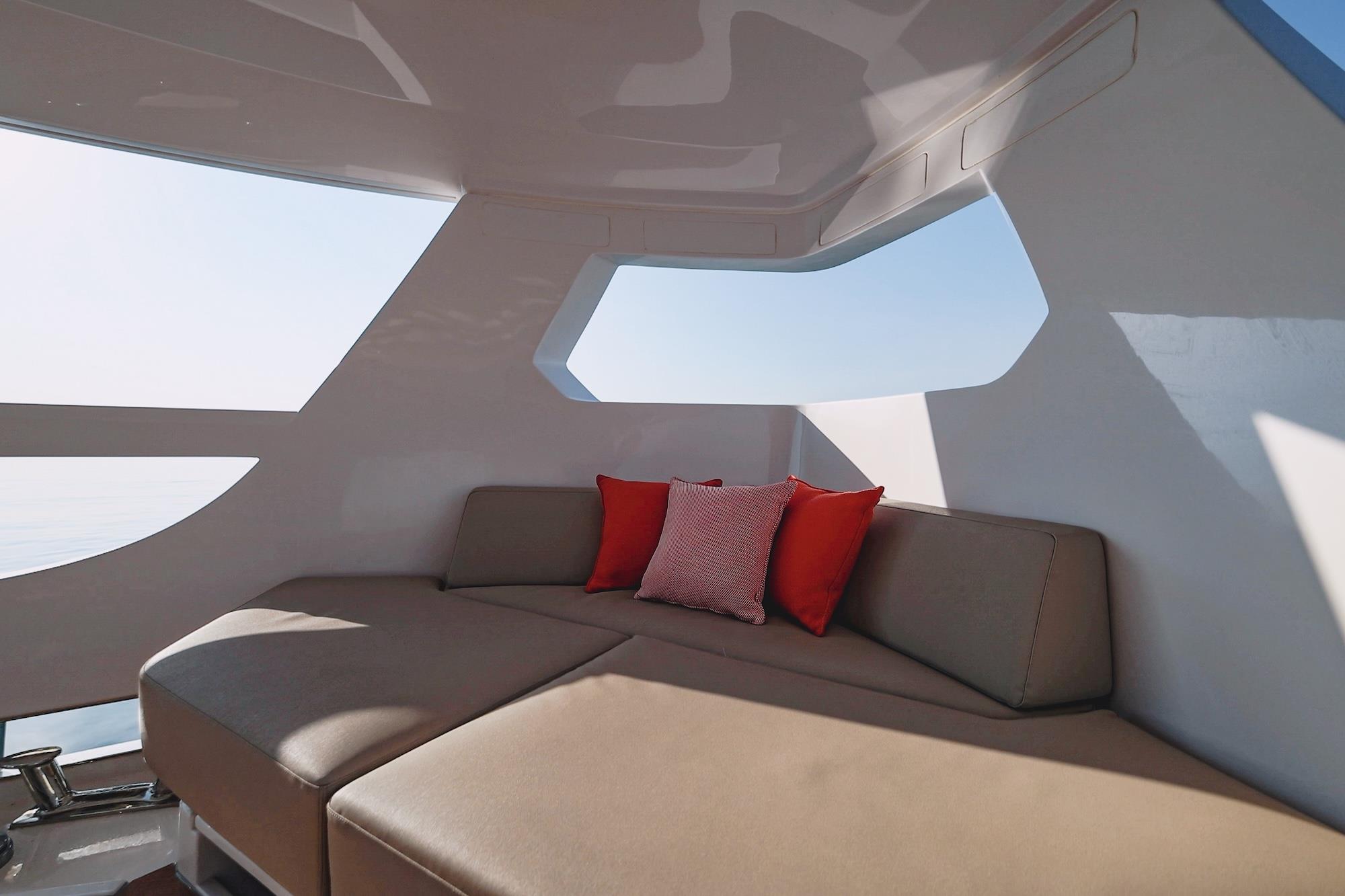 2025 FERRETTI YACHTS INFYNITO 80 